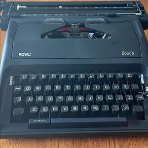Royal Epoch manual typewriter